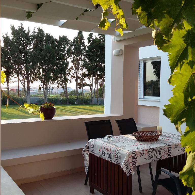 Villa Leonidas 马斯蒂查里 外观 照片